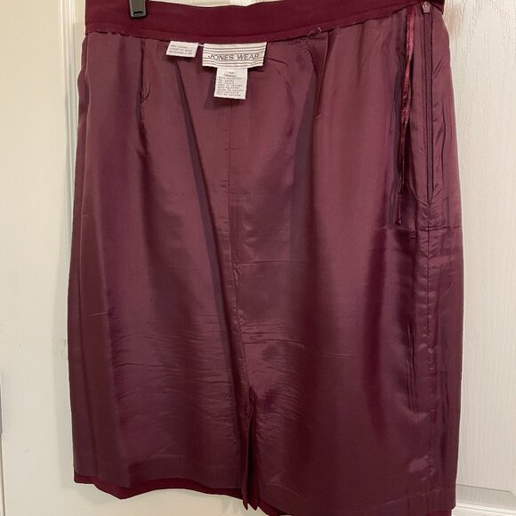 JONES WEAR SIZE 12 DARK BERRY SUIT WITH LINED LONG JACKET AND SKIRT - Picture 12 of 12